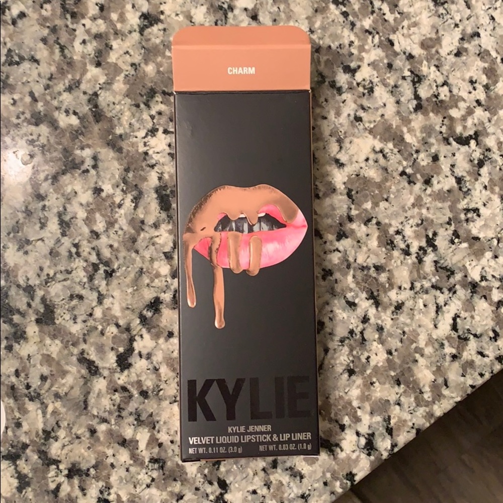 Kylie Cosmetics Charm Lip Kit
